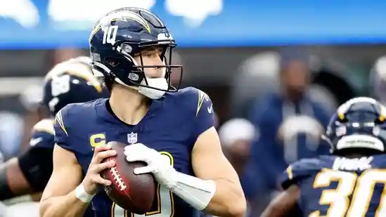 Justin Herbert undergoes surgery