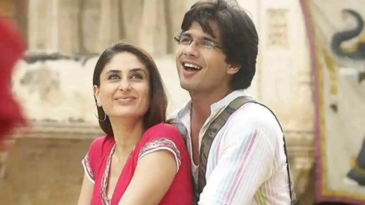 Kareena Kapoor Khan and Shahid Kapoor became the IT couple of Bollywood in the early 2000s after the iconic film, Jab We Met. The film was a box office hit when it was released, earning praise from both fans and critics. But do you know that Shahid wasn't supposed to place the lead character, Aditya Kashyap? Yes, you read that right. It was Bollywood actor Bobby Deol who was initially meant to be the male lead in the most beloved romantic film.