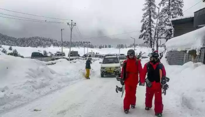 Kashmir’s tourism industry shows resilience