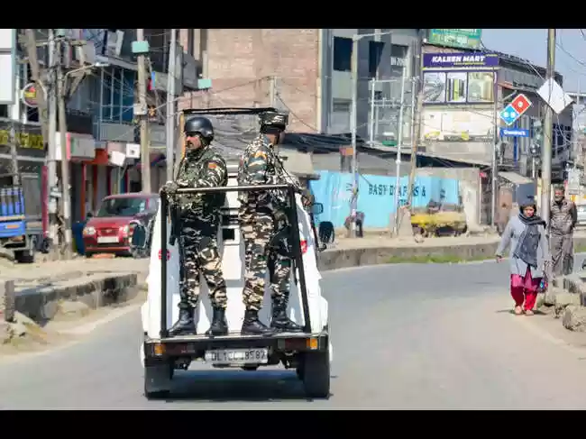 Kashmir under tight curbs amid Khamenei protests