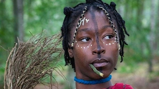 Kaura Taylor, who was earlier reported missing by her family in Texas, has been traced living among a lost African tribe in the Scottish Highlands. Her family members fear for her well-being, claiming that she might have been manipulated by the “king and queen,” the New York Post reported. Taylor, who is a single mother to a one-year-old child, now recognizes herself as Asnat, Lady Safi, of Atehene.