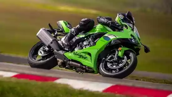Kawasaki Ninja ZX-6R gets free Ohlins steering damper in limited year-end offer