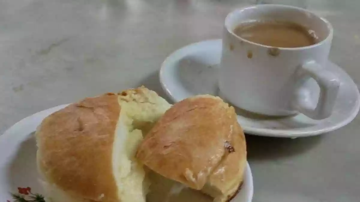 A Kerala couple began their business with just one borrowed table, their grandmother's kitchen flask, and eyes full of dreams. Soon