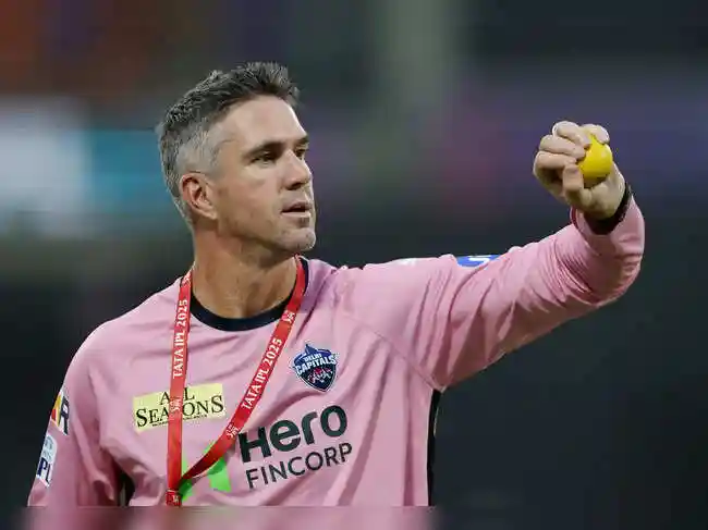 Kevin Pietersen backs Jacob Bethell to remain in India for IPL despite Alastair Cook's criticism