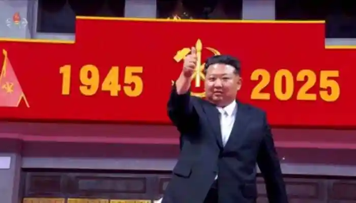 Kim Jong-un urged building an “invincible” military at a parade, praised North Korean troops aiding Russia, showcased a new ICBM, and signaled openness to U.S. talks if denuclearization demands ease. North Korean leader Kim Jong-un has called for the armed forces to continue to develop into an 