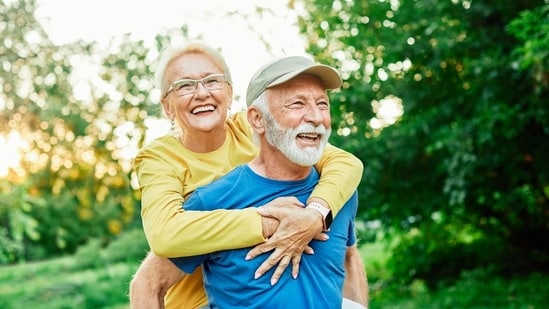 Know what to eat for complete wellbeing for older adults. From brain health to digestion, these vital nutrients support healthy ageing. Older adults may require a well-rounded diet that covers all the nutritional requirements of old age. As the body undergoes natural changes due to ageing, like muscle loss, slower metabolism, and reduced bone density, it becomes crucial to prioritise foods that support health in a holistic manner, taking care of all the key functions of health, from cognition to metabolism.