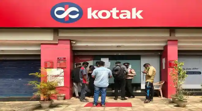 Kotak Mahindra Bank net rises 4% to Rs 3