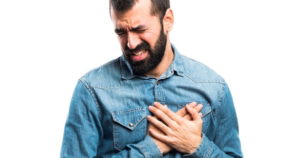 Learn how to stay ahead of a heart attack by taking big strides through small changes in your daily habits. Heart attack is one of the leading causes of deaths globally. It's usually considered to be silent, but the conditions build up over the years, which many may not be attentive to. But changing your small habits may make a big difference over time, keeping your heart healthy for the long haul. General Surgery and Emergency Medicine, Dr Vass, who frequently shares on his Instagram valuable insights on how to improve health, recently, on June 29, posted about the essential habits that help to improve heart health, reducing the risks of heart attacks.