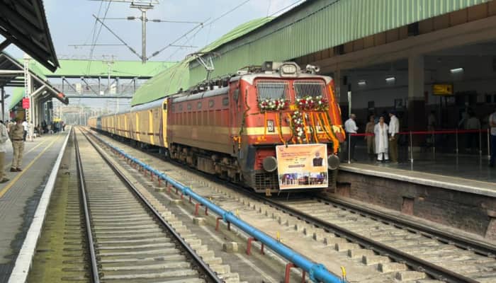 Lieutenant Governor of Jammu and Kashmir Manoj Sinha has flagged off an 8-coach Parcel Train Service from Budgam to Delhi as the inauguration happened at a time when all fruit mandis across Kashmir are shut in protest of the continuous closure national highway.