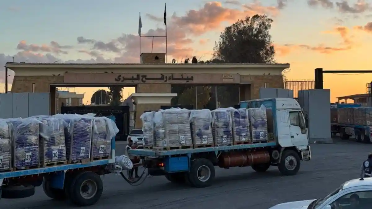Israel on Friday announced that it will reopen the Rafah border crossing with Egypt in both directions over the weekend, allowing Palestinians to enter and