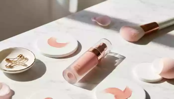 Discover the best liquid blushes that blend effortlessly, add natural colour, and give your cheeks a healthy glow perfect for everyday makeup lovers and glam