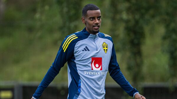Liverpool are facing Burnley at Turf Moor on Sunday, (September 14), but their record-breaking signing, Alexander Isak, is notably absent from the matchday squad. The £125 million striker was acquired from Newcastle United on deadline day. His highly anticipated debut for the Reds has been delayed. Let's dive in and know the reason behind his absence.