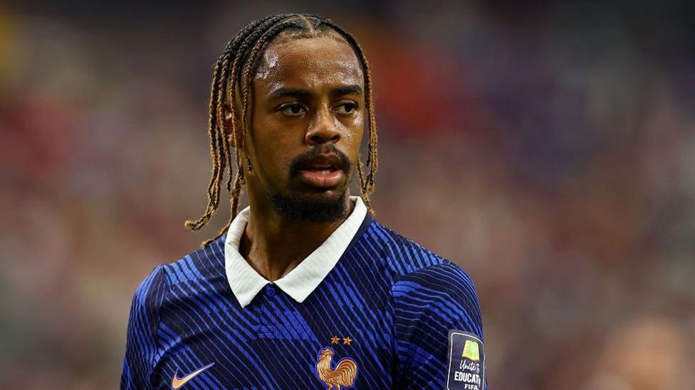 <b>Liverpool</b><b> are closing in on the signing of Bradley Barcola from Paris St-Germain for a fee that is expected to be in excess of