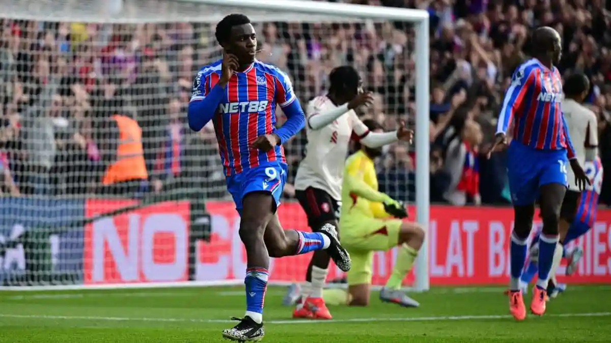 Liverpool's flawless Premier League start was brought to a crashing halt on Saturday as they slumped to a 2-1 defeat at Crystal Palace, who are now the only undefeated side in the division. The reigning English champions had relied on late goals to maintain their perfect record in the opening five matches. But at Selhurst Park, it was Palace who struck late.