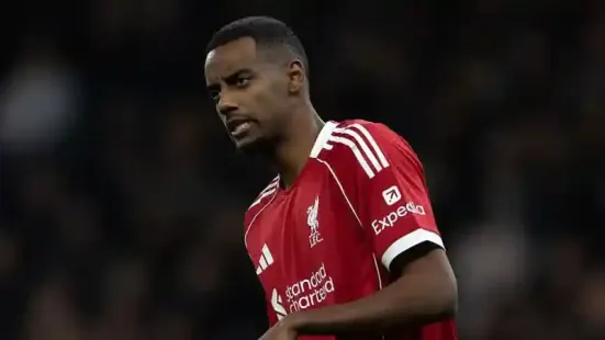 Alexander Isak has sustained a fracture in his left leg and had surgery, </b>Liverpool</b> have confirmed.</b> The club are yet to outline a