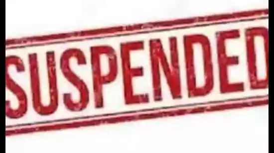 The Uttar Pradesh government on Sunday suspended three staff members from Kanpur's Ganesh Shankar Vidyarthi Memorial (GSVM) Medical College after a living