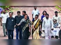 Lok Sabha Speaker gives 20 rebel TMC MPs till October 8 to respond after SC remark on timely disposal of Abhishek Banerjee's petition