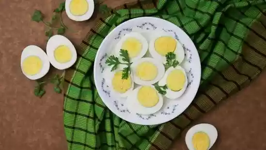 Longevity doctor explains what happens when you eat up to 4 eggs every day