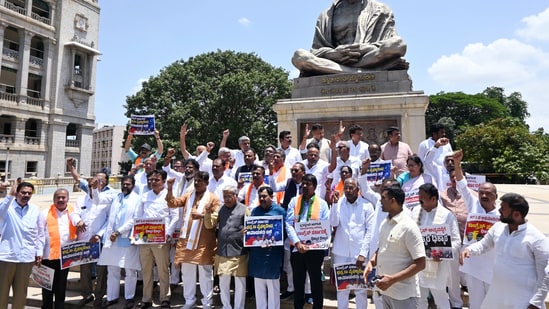 LoP Karnataka Assembly R Ashoka also announced that all his party legislators will contribute a month's salary to the kin of those deceased. Leader of Opposition in Karnataka Assembly R Ashoka on Sunday demanded that the government call a special session of the state legislature for three days, to discuss the June 4 stampede that killed 11 people, as he pointed out that people are seeking answers.