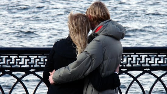 Love is often seen as the foundation of any romantic relationship, yet it's not the only factor that determines whether a partnership thrives. Baya Voce, a relationship expert and couples therapist, shares in one of her Instagram posts the biggest sign that shows a relationship is genuinely healthy.