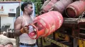 Domestic and commercial LPG gas cylinder prices remained steady in India on Wednesday despite volatility in oil markets across the globe
