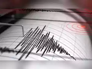 Magnitude 6.7 earthquake strikes near Baculin
