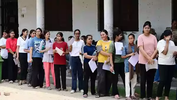 MAHA TET 2025 hall ticket: The Maharashtra State Council of Examination (MSCE), Pune, released the hall ticket for the Maharashtra Teacher Eligibility Test