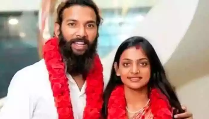 Mahakumbh’s Monalisa's uncle alleges that she has been brainwashed