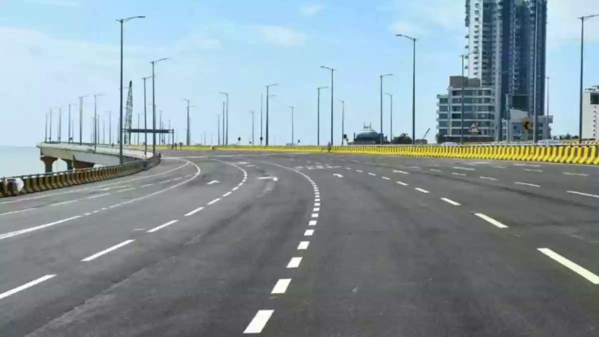 Maharashtra's Thane commuters can expect smoother travel as Ghodbunder Road, one of the city's busiest routes, is set for a major expansion. The Mumbai Metropolitan Region Development Authority (MMRDA) plans to widen the road into a 7+7-lane concrete corridor, a project estimated to cost Rs 500 crore.