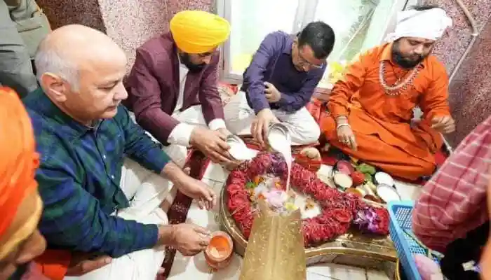 Greeting people at the festival, the AAP Chief described Mahashivratri as a civilizational celebration rooted in India's ancient spiritual tradition and prayed