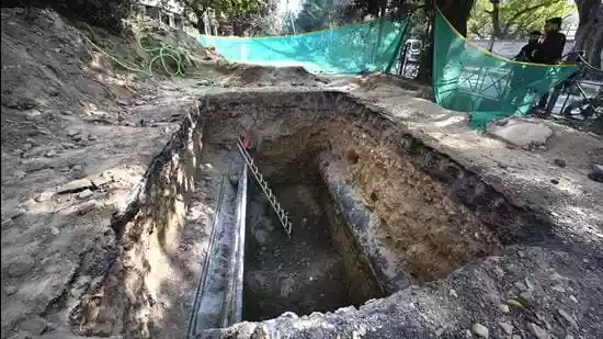 Main contractor held in Janakpuri pit death case after manhunt