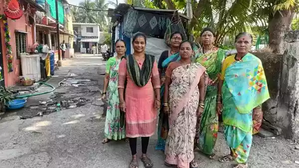 Beneficiaries of Majhi Ladki Bahin Yojana were required to complete e-KYC by 31 December 2025. Due to errors in e-KYC filing, District Collectors will conduct