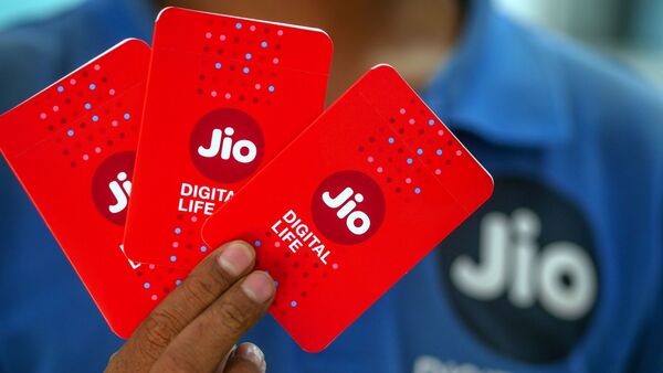 Major telecom providers, including Reliance Jio and Vi, are reportedly experiencing service disruptions following an Airtel outage. Users have reported issues with calling and internet services. According to Downdetector, over 200 users reported Jio outages and more than 50 users flagged problems with Vi around 5:00 PM IST on Monday.