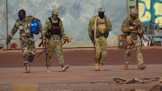 Mali, a landlocked nation in the semiarid Sahel region, for more than a decade has battled an insurgency by armed groups, including some allied with al-Qaeda Armed men attacked a Mali community just over the border from Senegal, Mali's military said Tuesday — a development that one expert called especially worrying as the deadly violence spreads.