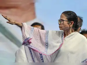 Mamata Banerjee, Chief Minister of West Bengal, will release a memoir. The book will detail her experiences with Indian Prime Ministers. It will be launched at the Kolkata Book Fair next year. Banerjee has worked with many PMs, from Rajiv Gandhi to Manmohan Singh. She was also a minister under Atal Bihari Vajpayee.