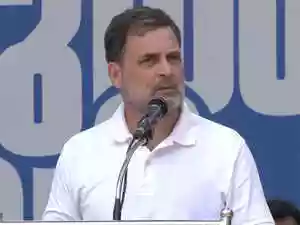 Rahul Gandhi addressed an election rally in Serampore. He stated Prime Minister Narendra Modi and West Bengal Chief Minister Mamata Banerjee both help the rich