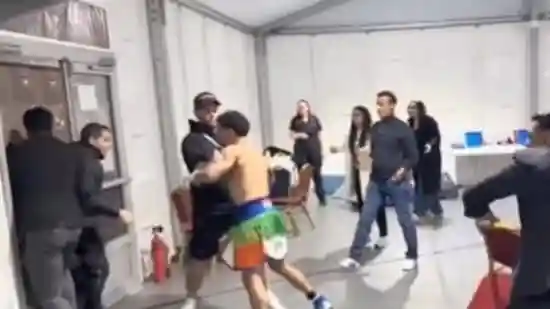 Manager Vipin Gulia physically intervened to protect Indian boxer Neeraj Goyat during a heated backstage confrontation. Manager Vipin Gulia physically