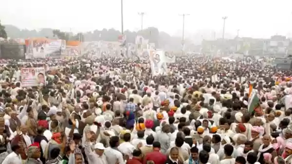 Mark Carney and Volodymyr Zelenskiy sought to rally global support for the return of thousands of Ukrainian children abducted by Russia, an issue that may resonate with the US administration even as it pulls back on financial and military aid for Ukraine.