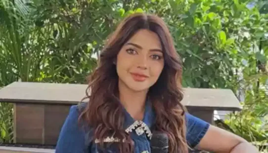 “Mastiii 4” features a star-studded cast including Riteish Deshmukh, Vivek Oberoi, Aftab Shivdasani, Tusshar Kapoor, Shreya Sharma, Elnaaz Norouzi