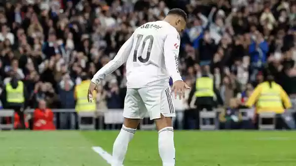 Mbappé equals 