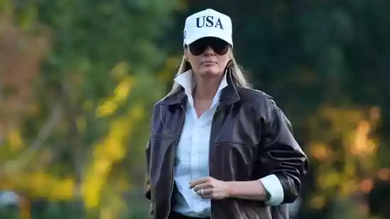 Melania Trump is being trolled for what many thought was an awkward greeting at an event celebrating 250 years of the Navy. The incident happened during the first lady's speech at the Navy's 250th anniversary celebration in Virginia on Sunday, September 5. The event took place in Naval Station Norfolk.Melania Trump is being trolled for what many thought was an awkward greeting at an event celebrating 250 years of the Navy. The incident happened during the first lady's speech at the Navy's 250th anniversary celebration in Virginia on Sunday, September 5. The event took place in Naval Station Norfolk.Melania, donning a white USA baseball cap, took the stage and waved to the Navy members. She then stepped up to the microphone and repeatedly said, 