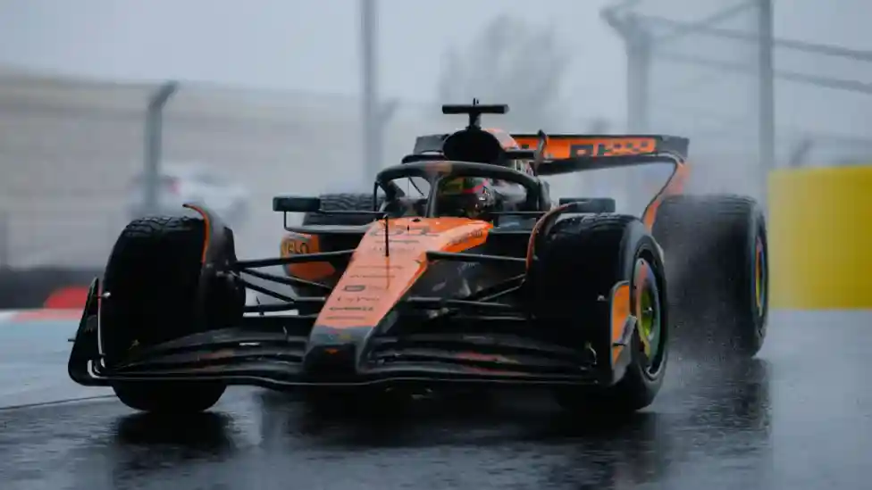 The Miami Grand Prix has been moved forward by three hours to 18:00 BST (13:00 local time) because of the threat of thunderstorms