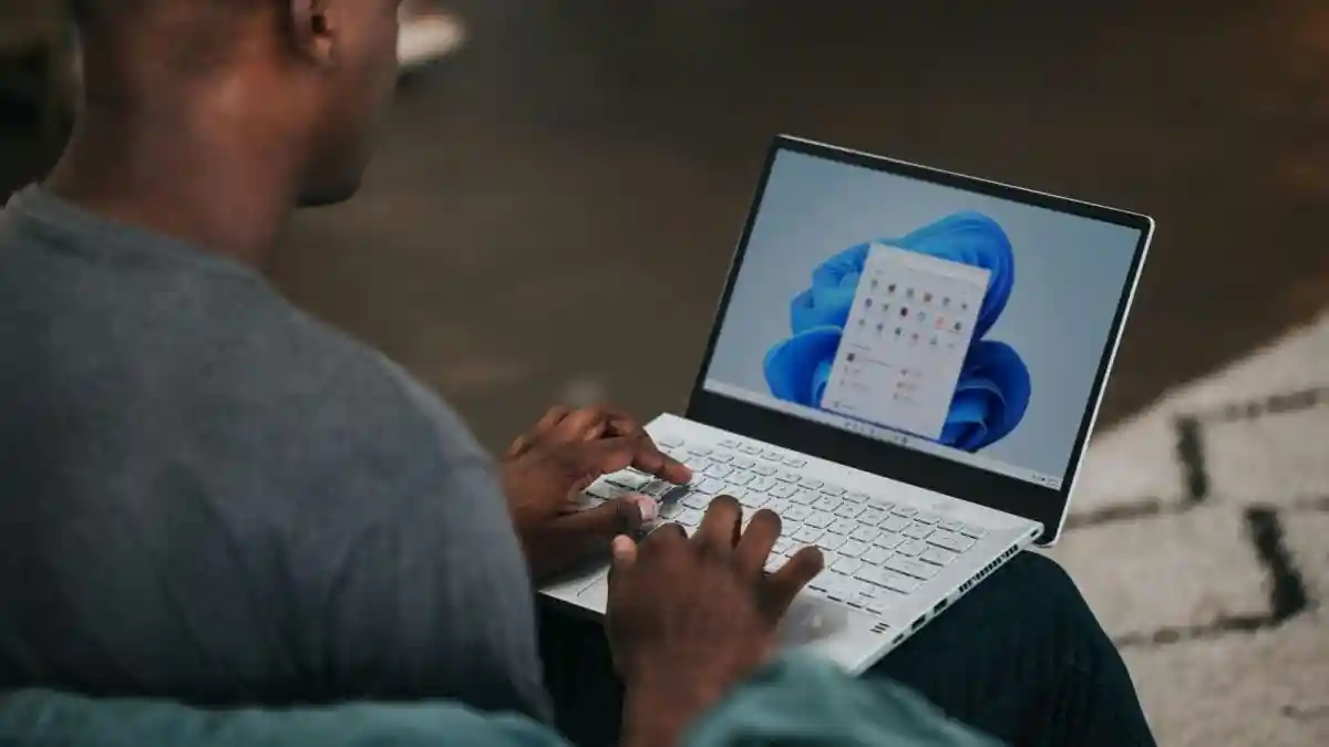 Microsoft is bringing more layers of requirements if you want to use a Windows 11 PC. The company is making it compulsory for people to set up an account before they can sign in to their new machine. The account setup process will be part of the installation step when you buy a new Windows 11 system and are looking to start using it for work or personal use. Microsoft has avoided this change for a while, allowing people to skip the account set up process and do it later.Microsoft is bringing more layers of requirements if you want to use a Windows 11 PC. The company is making it compulsory for people to set up an account before they can sign in to their new machine. The account setup process will be part of the installation step when you buy a new Windows 11 system and are looking to start using it for work or personal use. Microsoft has avoided this change for a while, allowing people to skip the account set up process and do it later. But now the company, just like Google, wants you to sign in first and then start using the Windows 11 PC. These new changes have been spotted in the recent Windows 11 Insider Preview version and millions can expect the official rollout to happen soon. 