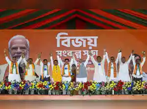 PM Narendra Modi expresses confidence of BJP forming govt in Bengal, vows to return for oath ceremony, while Mamata Banerjee holds roadshows as high-voltage