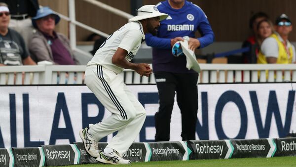 Mohammed Siraj might have gifted England the Anderson-Tendulkar Trophy after the India pacer stepped onto the boundary rope after taking the catch of Harry Brook on Sunday on the day four of the fifth Test at The Oval. Brook was batting on 19 at that time.