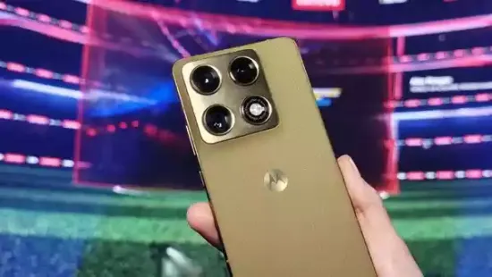 Motorola's brand new flagship lineup, the Motorola Signature, will be making its debut in India on 23rd January. The phone was first unveiled at the Consumer