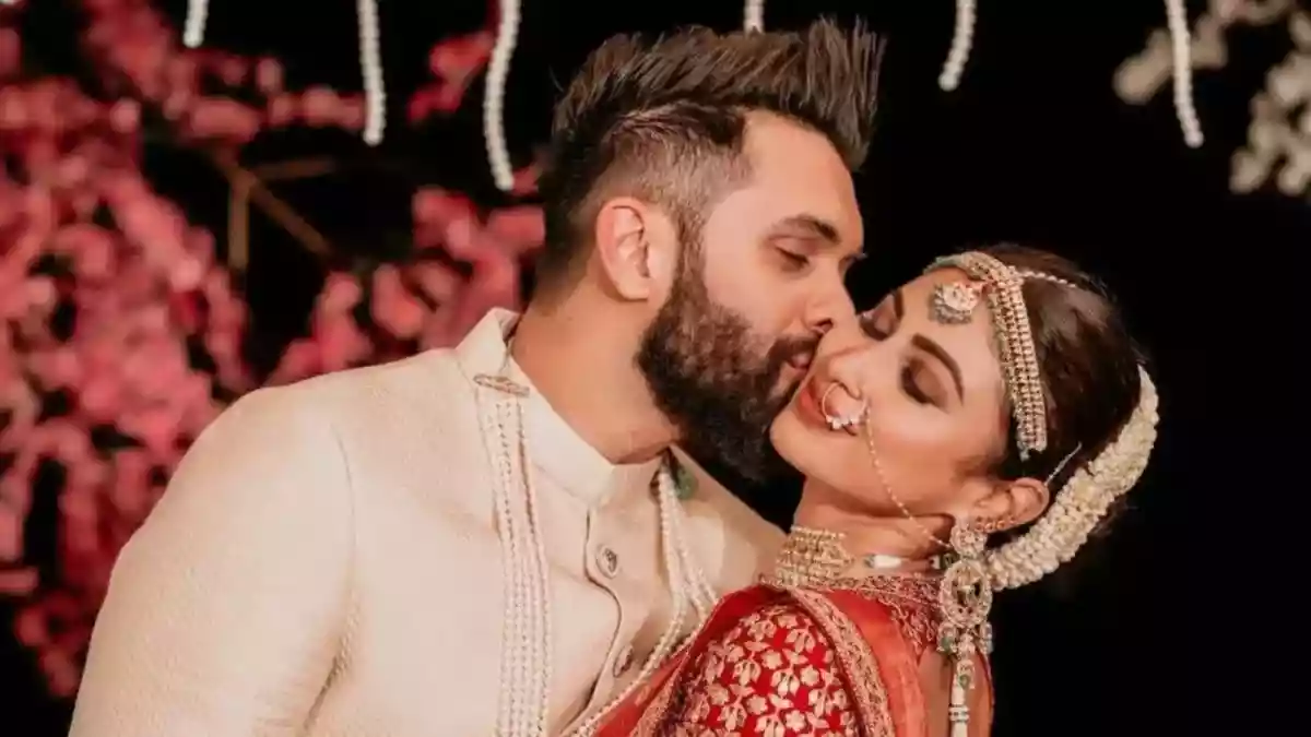 Amid reports that Mouni Roy and her husband Suraj Nambiar are heading for a divorce, a new report has now claimed that they are already living separately