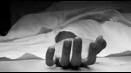 <h4>MP woman sits with 42-year-old fashion designer son's corpse for 5 days, praying for his revival</h4><h4>Police said a milkman went to