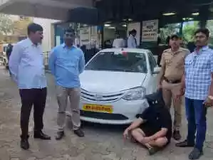 Mumbai Police apprehended a taxi driver for allegedly defrauding a US tourist. The driver charged an exorbitant ₹18,000 for a mere 400-metre trip from