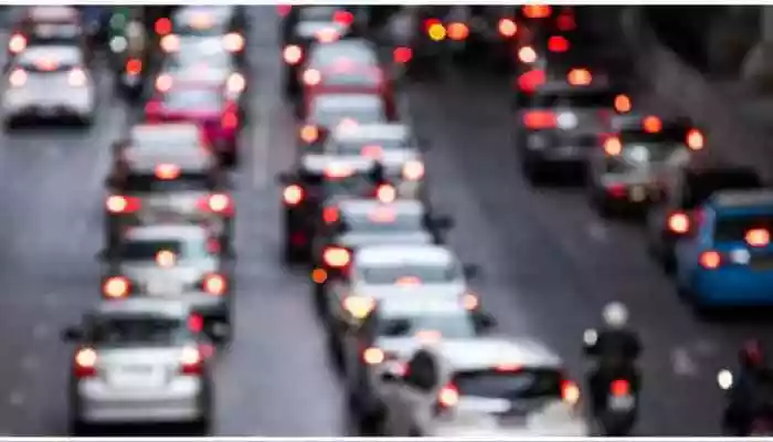 As per the expressway control room, the gas tanker accident on Tuesday evening prompted the diversion of Mumbai-bound traffic onto the Pune-bound carriageway